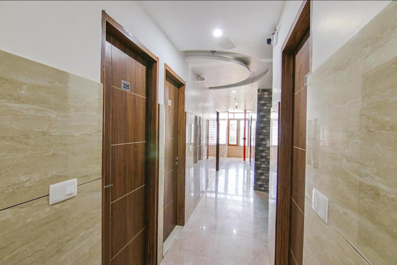 Fabhotel Meridian Inn Mohali Екстериор снимка