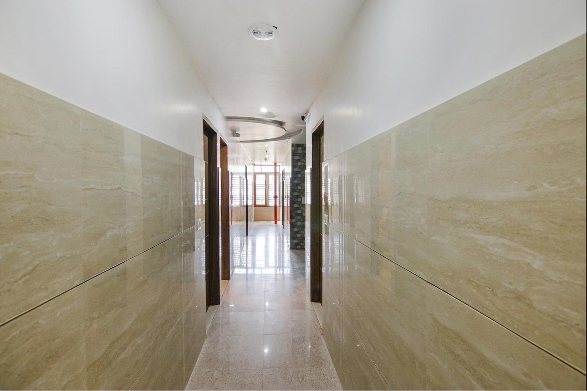 Fabhotel Meridian Inn Mohali Екстериор снимка