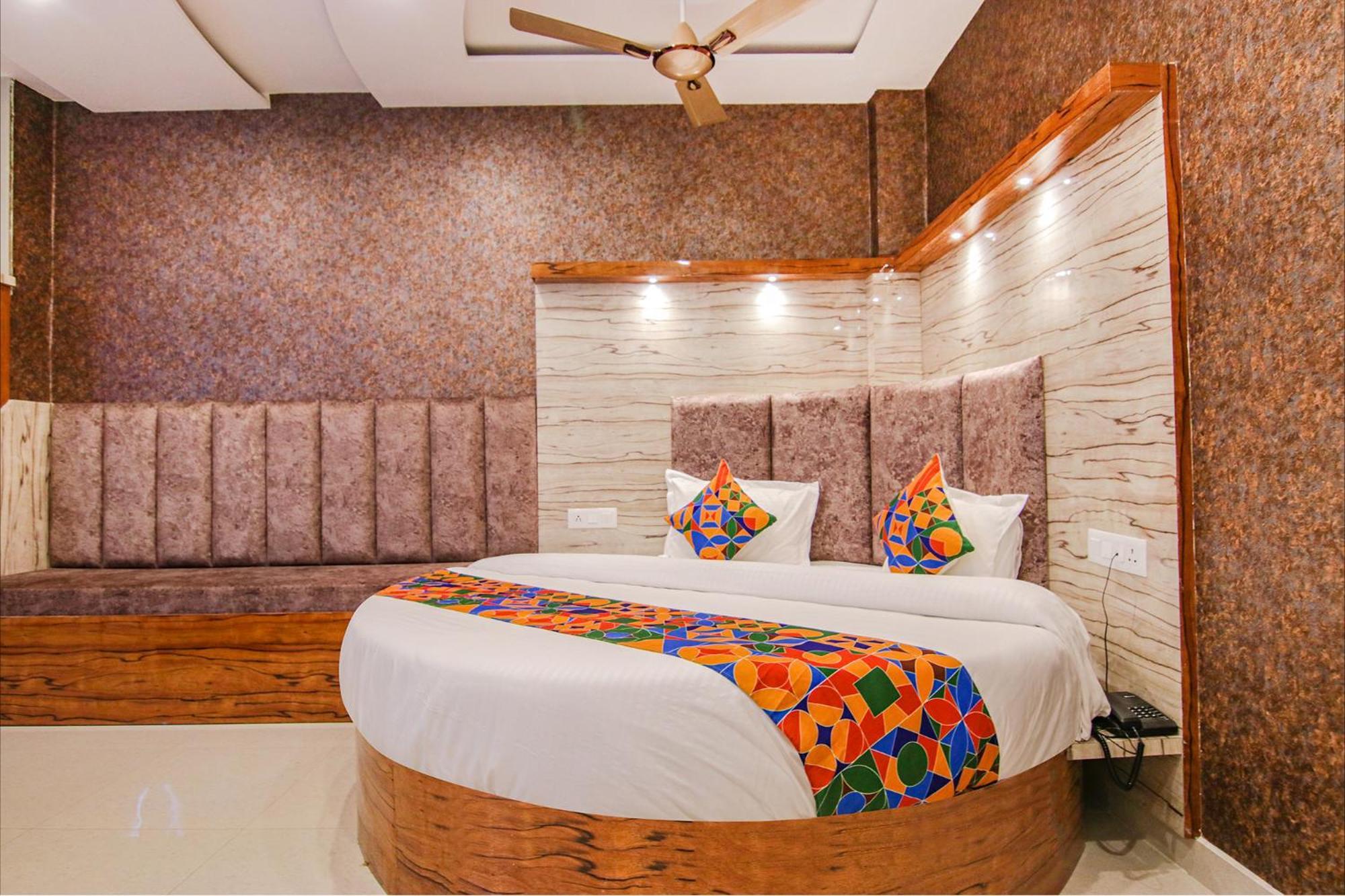 Fabhotel Meridian Inn Mohali Екстериор снимка
